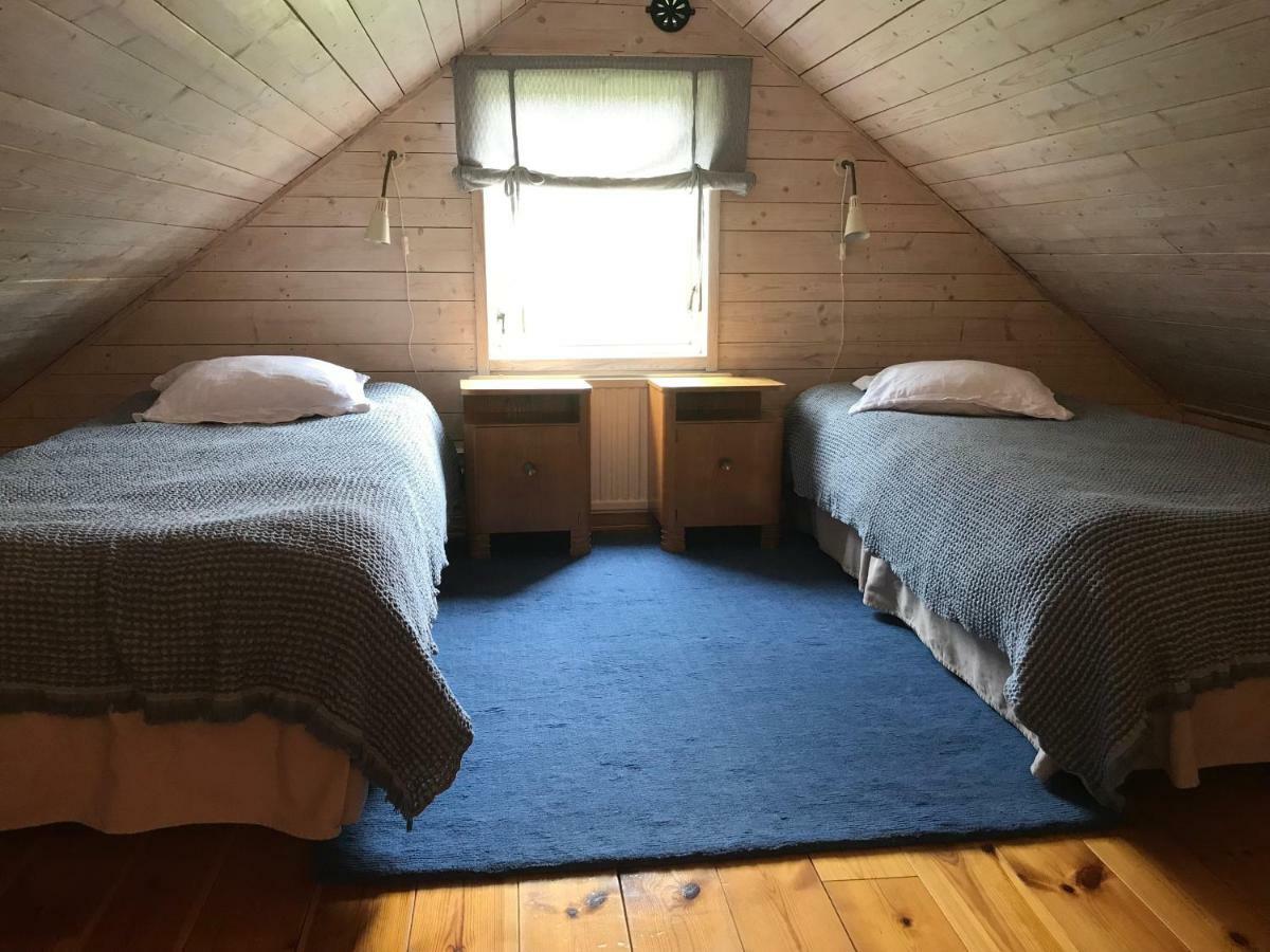 Bed & Breakfast Sjoebacken Gard